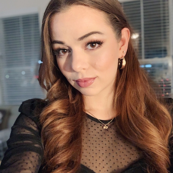 Meet your Posher, Isabelle - Picture 1 of 1